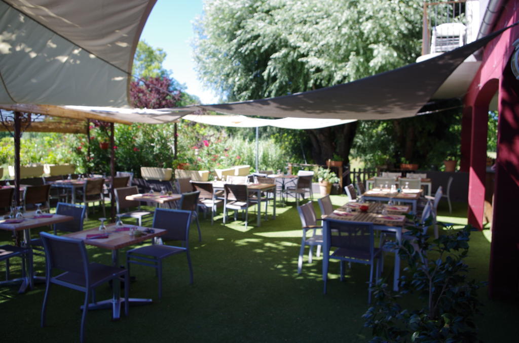 Le Robinson Hotel Pierrelatte Luaran gambar