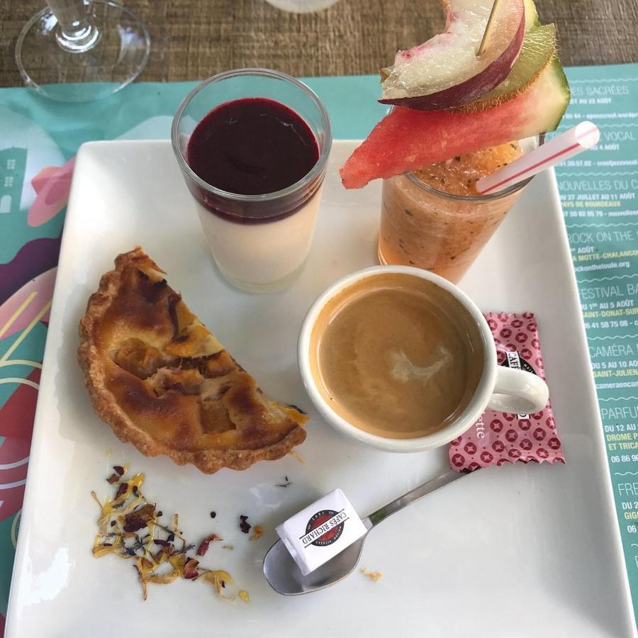 Le Robinson Hotel Pierrelatte Luaran gambar